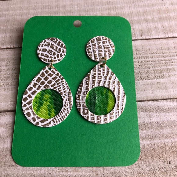 Earrings, Preppy Kelly Green NWT Faux Leather - Picture 2 of 5